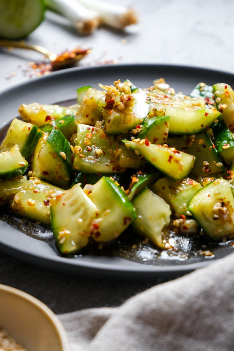 Asiatischer Gurkensalat mit Chili