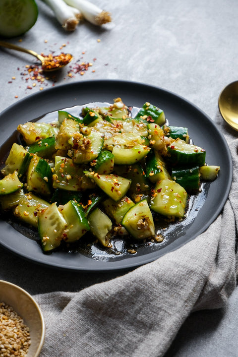 Asiatischier Gurkensalat mit Chili